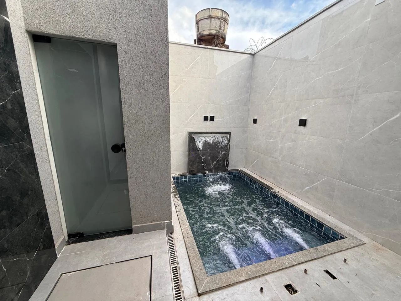 CASA 3 SUITES COM PISCINA JARDIM ELI FORTE - Foto 3