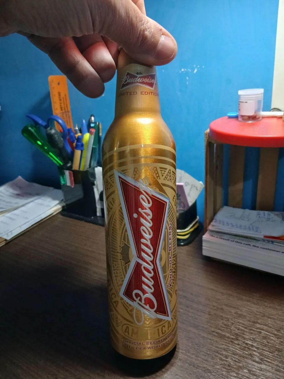 Garrafa Budweser colecionável.