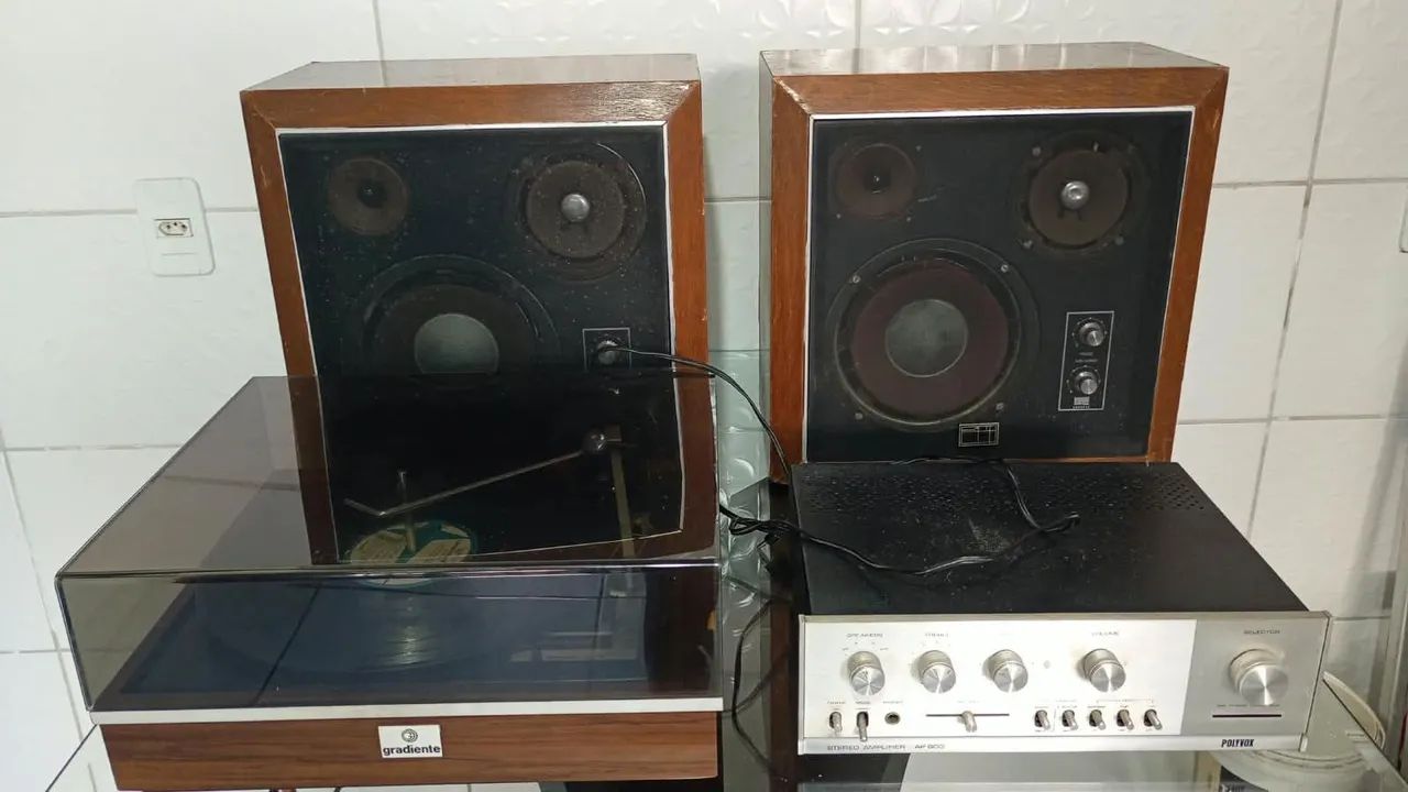 Toca disco e som antigo 