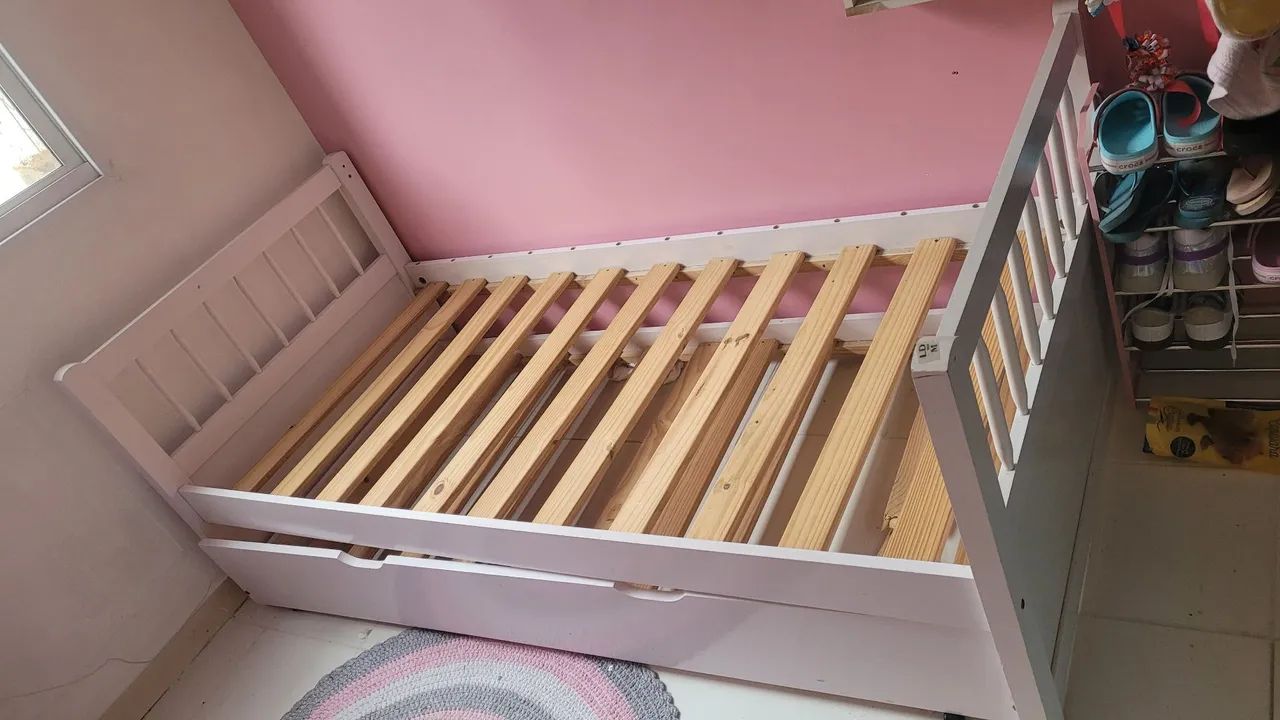 Cama bi branca já com 2 colchões - Foto 3