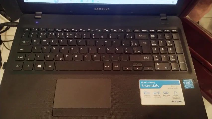 Notebook Samsung NP300E5M 15,6 pol 4GB Ram Processador Intel Celeron - Foto 4