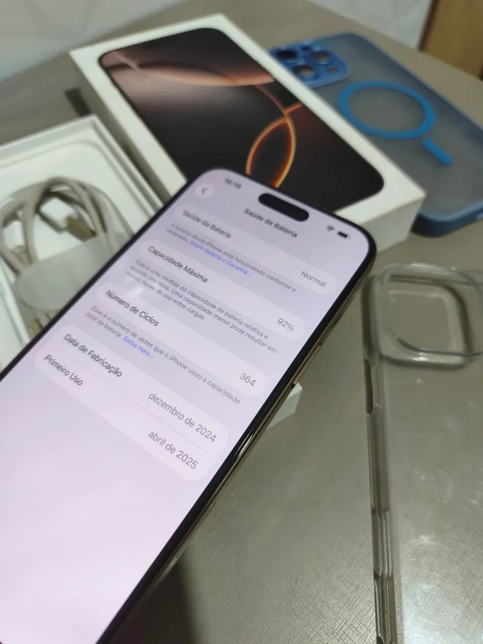 iPhone 16 pro max desert 256GB perfeito estado na caixa com cabo e