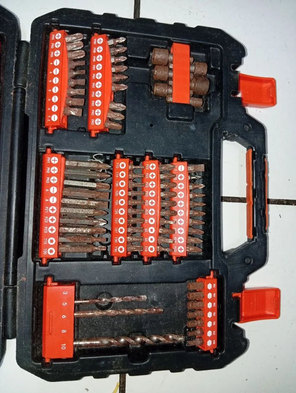 Jogo de Bits e Brocas A7230-XJ da Black+Decker - Foto 4