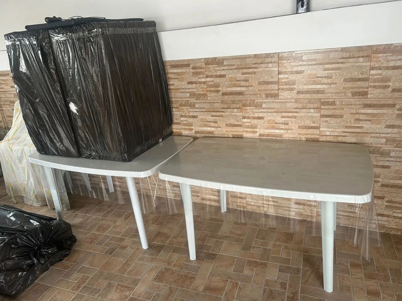 Mesa de plástico retangular branca  - Foto 2