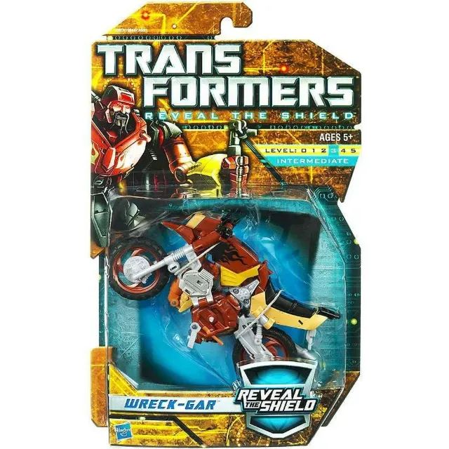 Transformers De Luxe Class Reveal of the Shield Wreck Gar