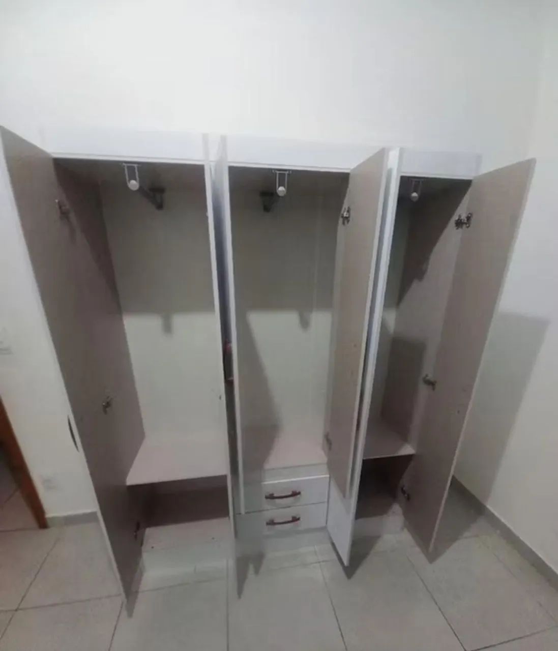 Vende-se guarda roupa seminovo  - Foto 3