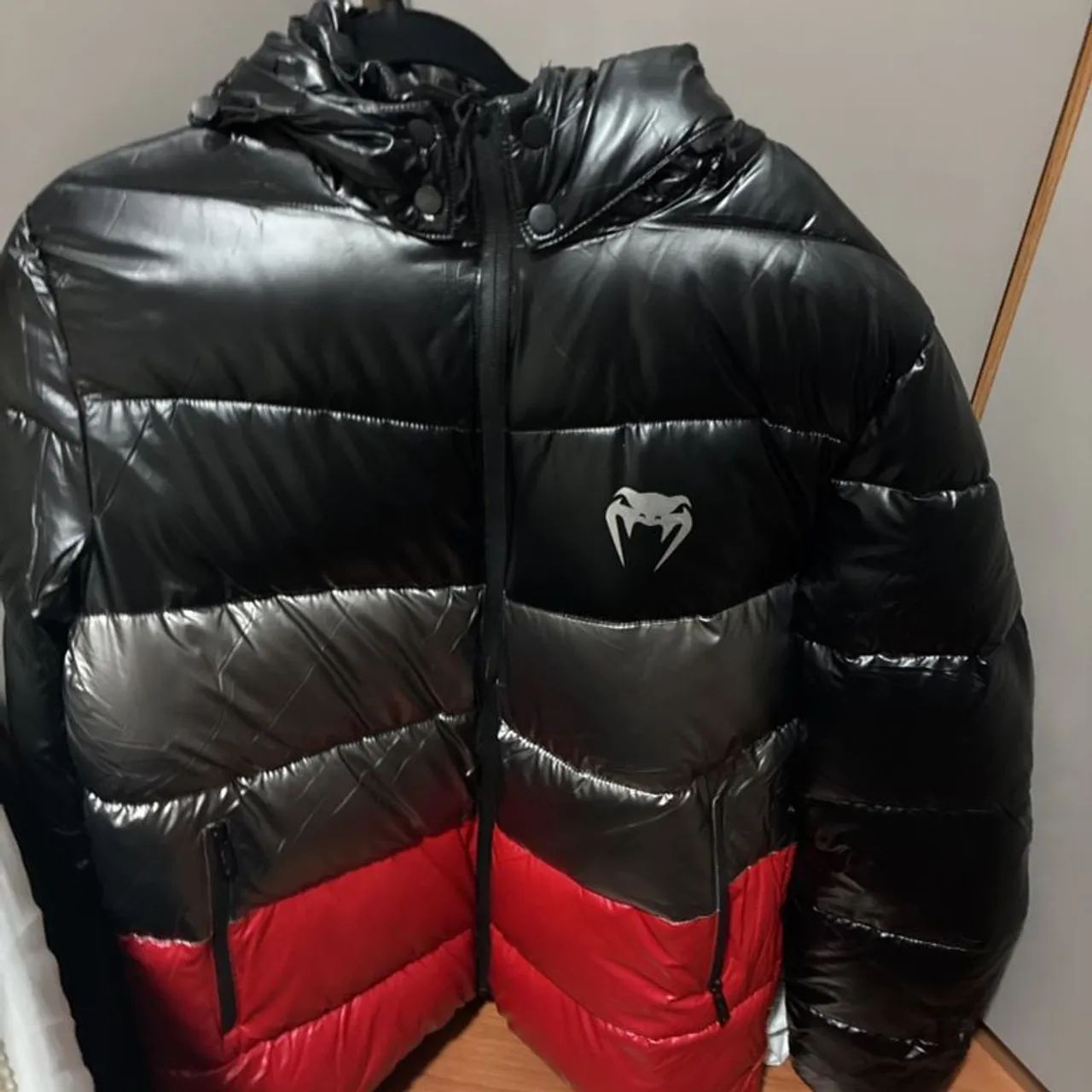 Vendo casaco Venum acolchoado  - Foto 2