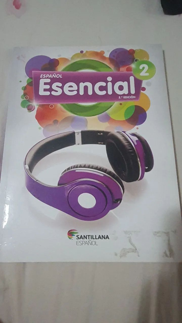 Livro didático Espanhol Essencial