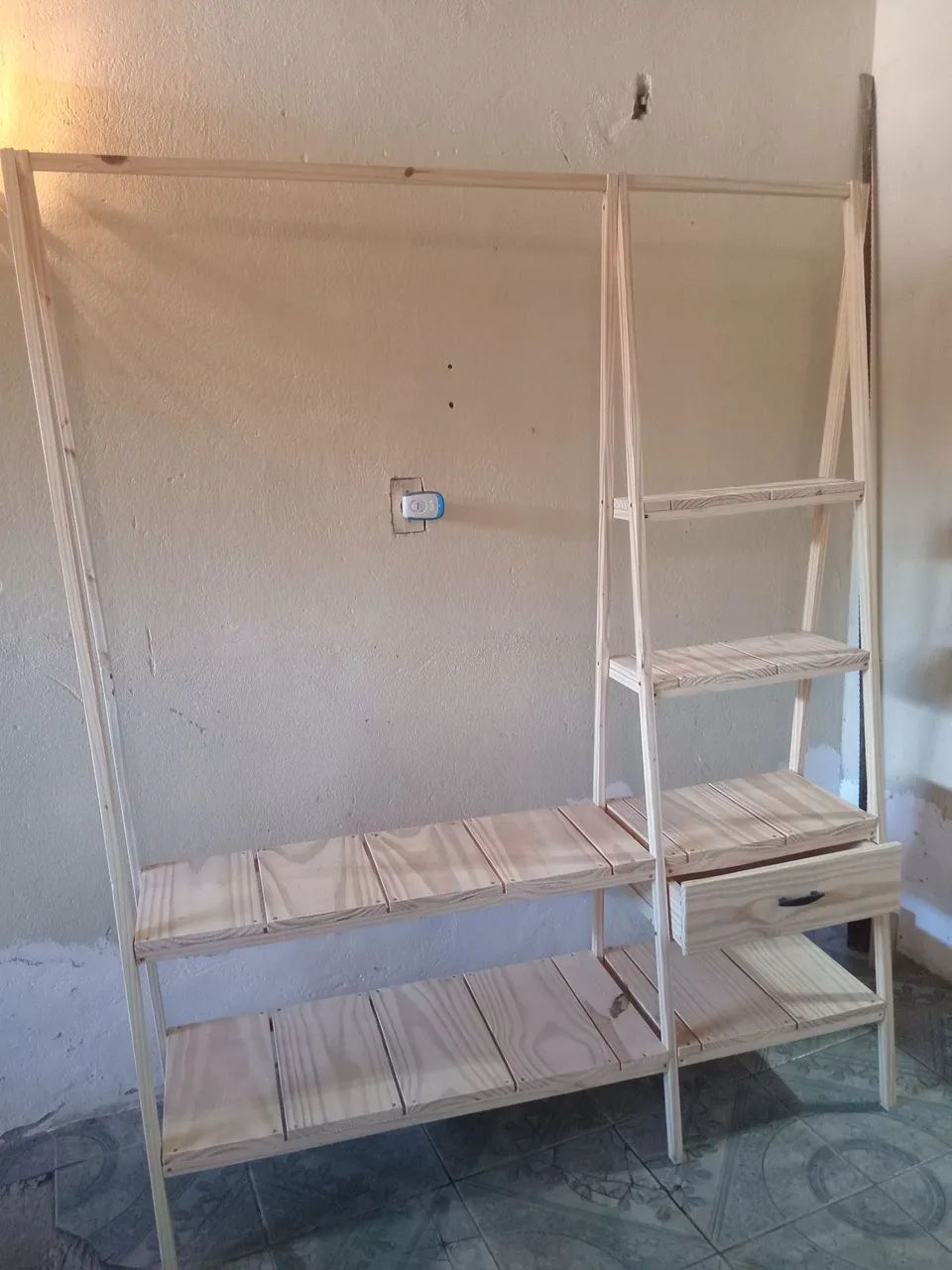 Arara closet com gaveta 100%madeira 