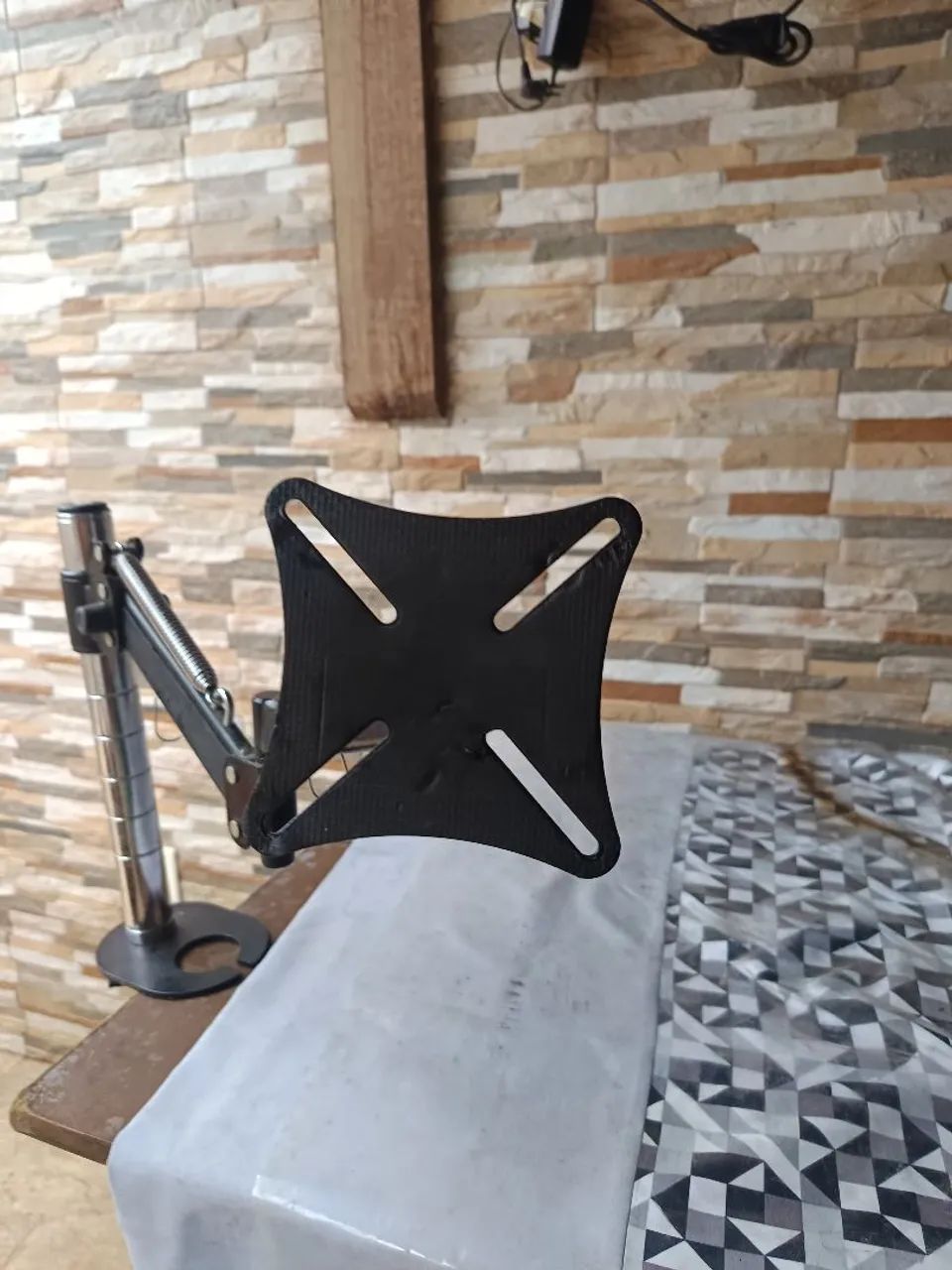 Suporte de mesa para Monitores e Tvs  - Foto 2