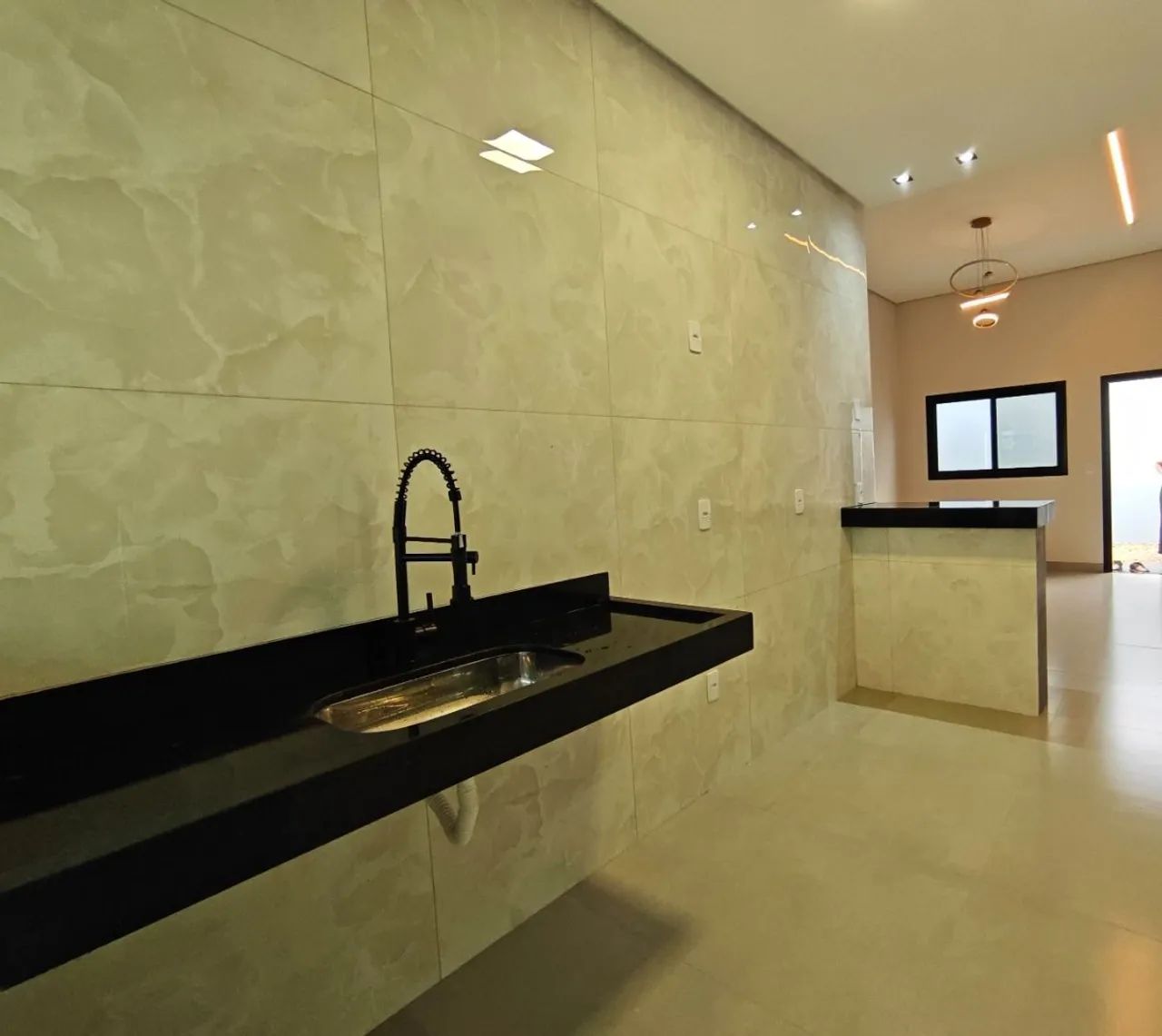 Casa 2 quartos com suíte americana e ótimo acabamento no Santa Bárbara