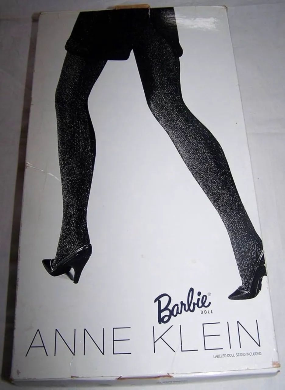Boneca Barbie Anne Klein 1997 - Foto 5