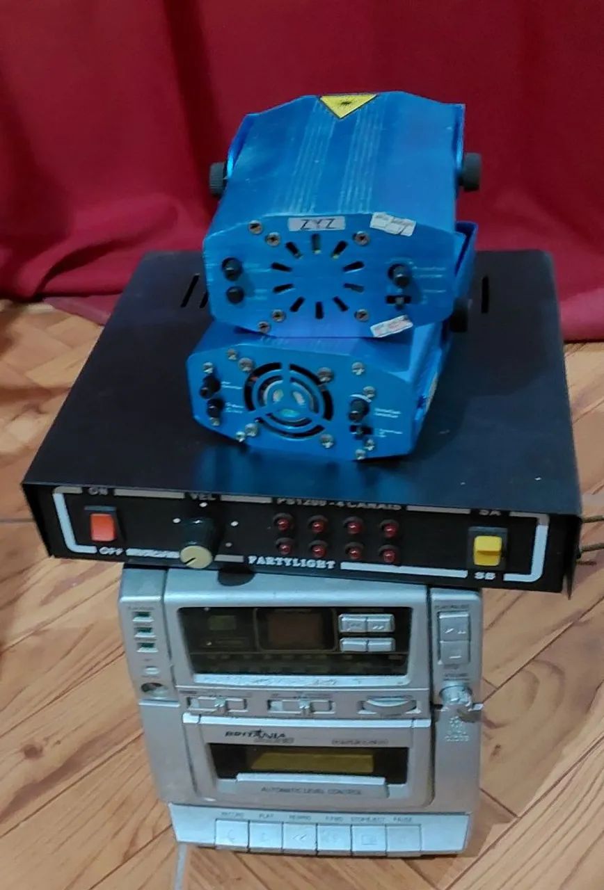 Sequência de 4 canais e 2 led 