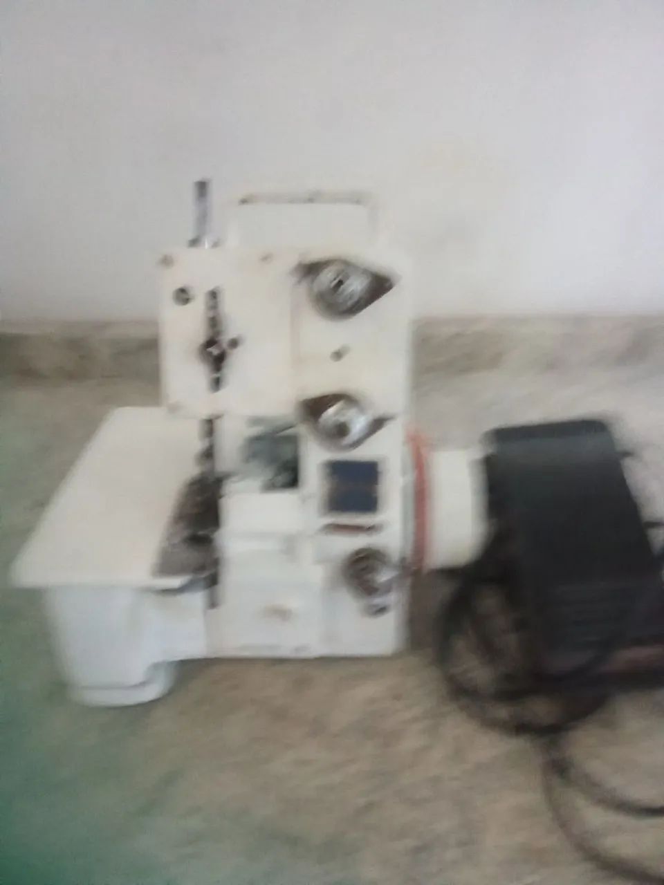 Máquina overlok chinesinha  - Foto 4
