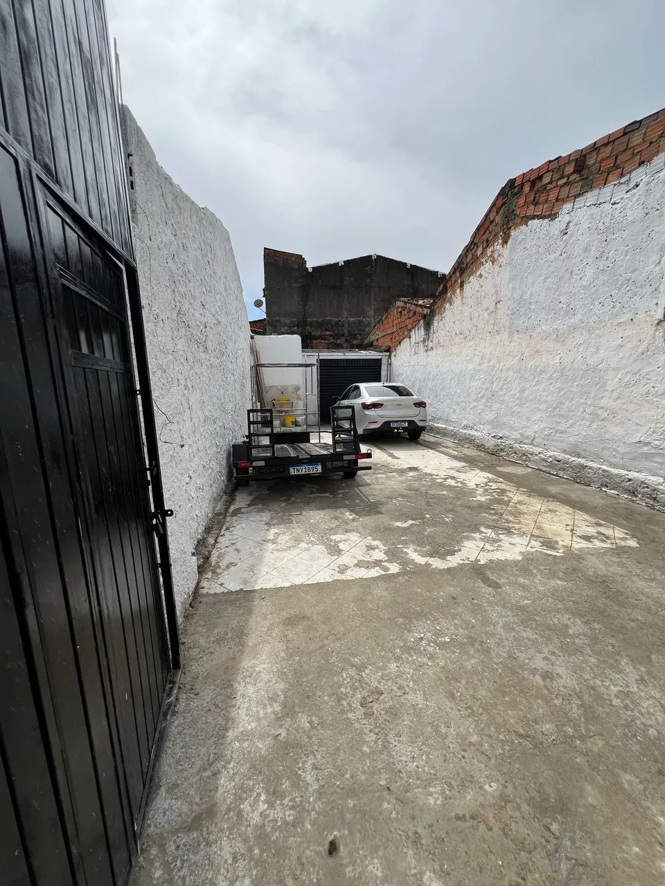 Aluga-se galpão no Bairro América próximo à Avenida Camilo calazáns - Foto 2