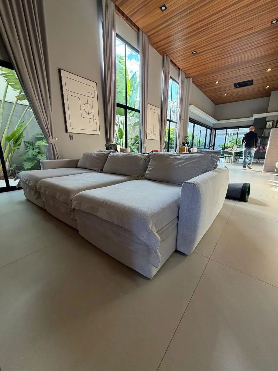VENDO SOFA E APARADOR NOVISSIMOS