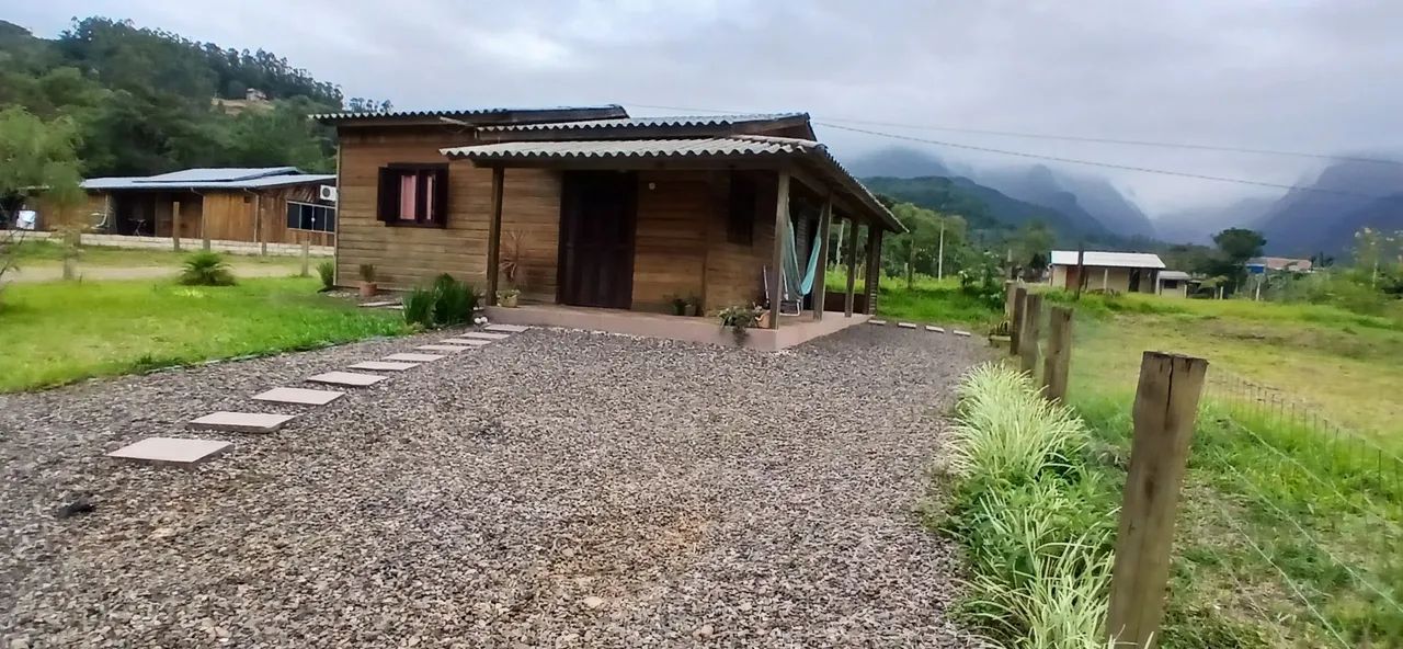 Vendo casa estilo chalé vista para Canyons 