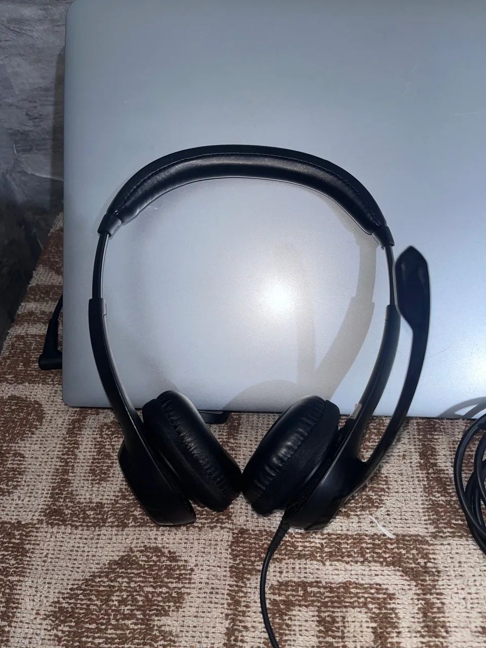 Headset Logitech H390 original, em excelente estado e pouquíssimo uso. - Foto 2