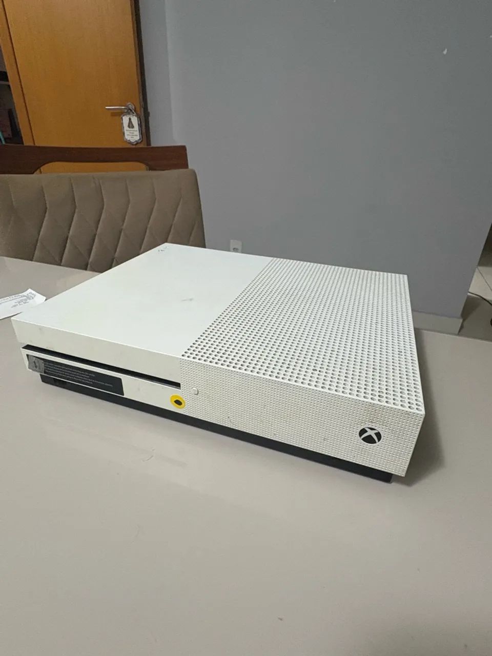 XBOX ONE S COM DEFEITO