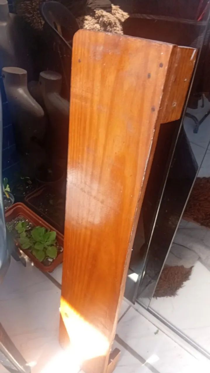 Vende-se Mesa e 3 patleras 
