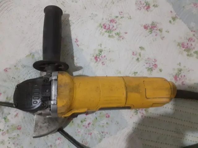 Esmerilhadeira Angular Dewalt - Foto 2