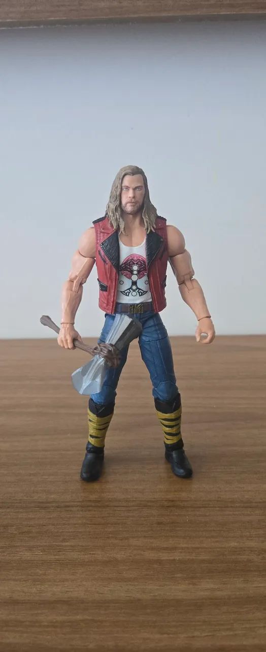 Marvel Legends: Thor "Amor e Trovão"