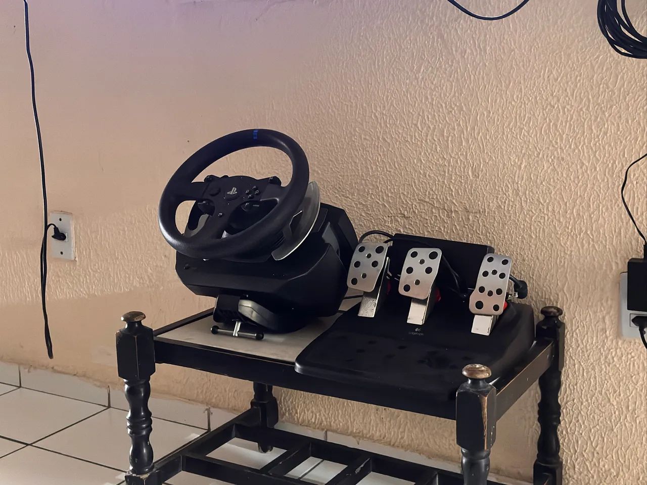 Volante Thrustmaster T500 pra PC ou Vídeo Game - Foto 3