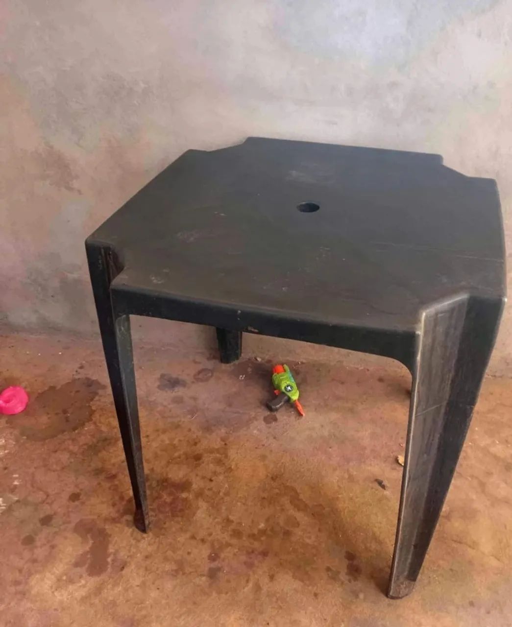 Mesa de plástico preta 