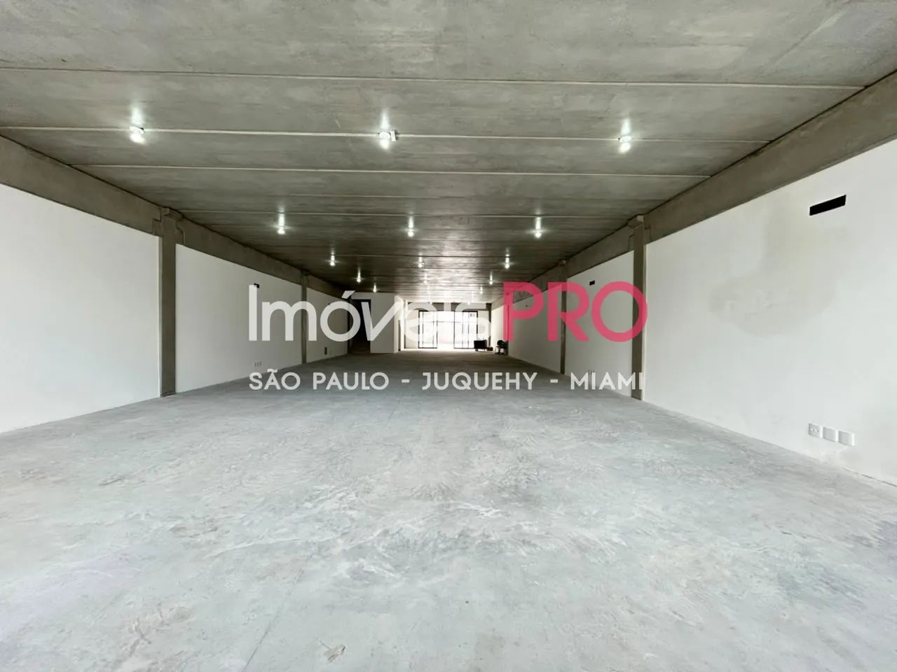 Loja comercial com 750m² e 4 vagas, próximo do metrô e aeroporto. - Foto 5