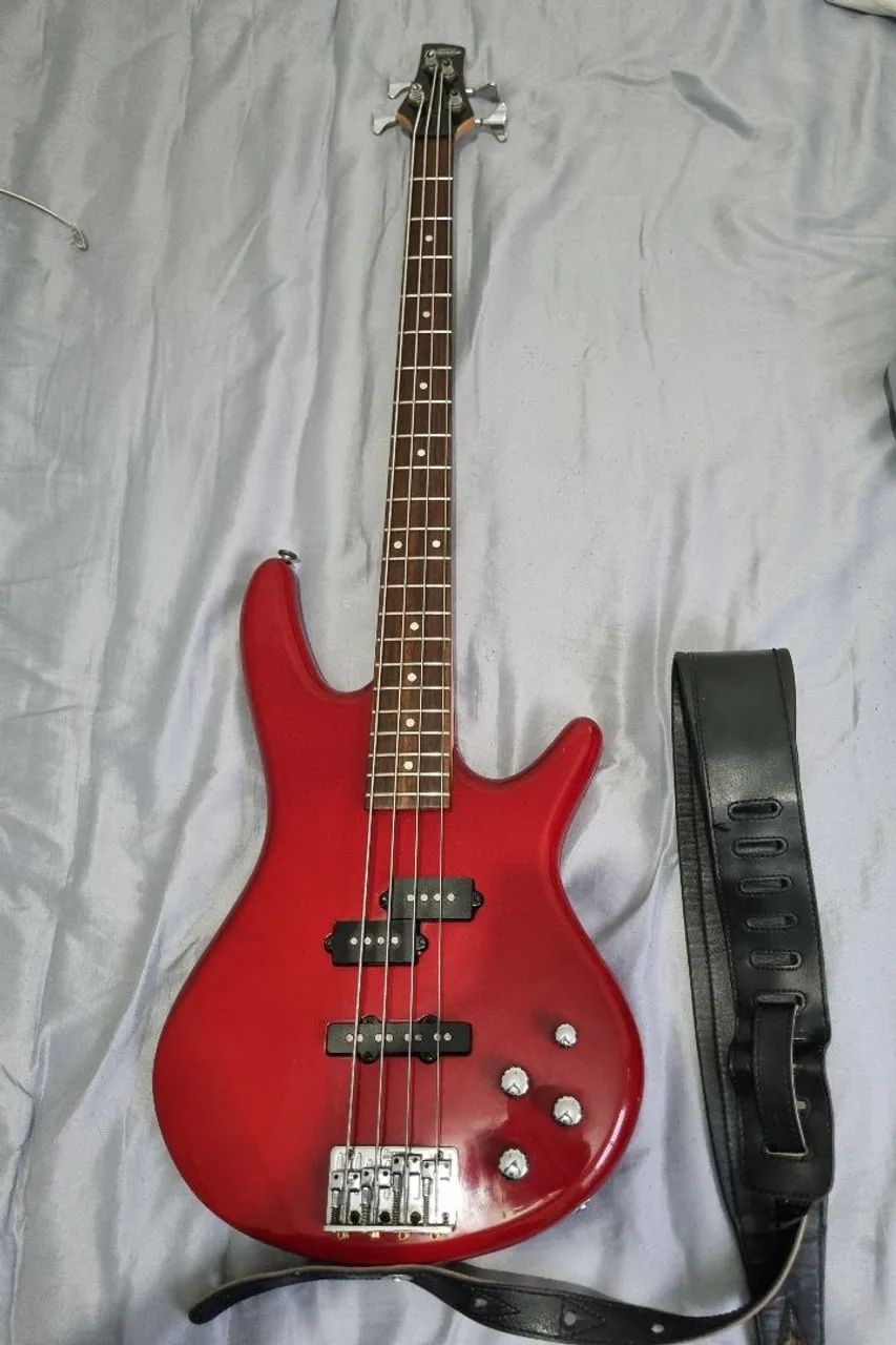 Contrabaixo 4 cordas Ibanez 