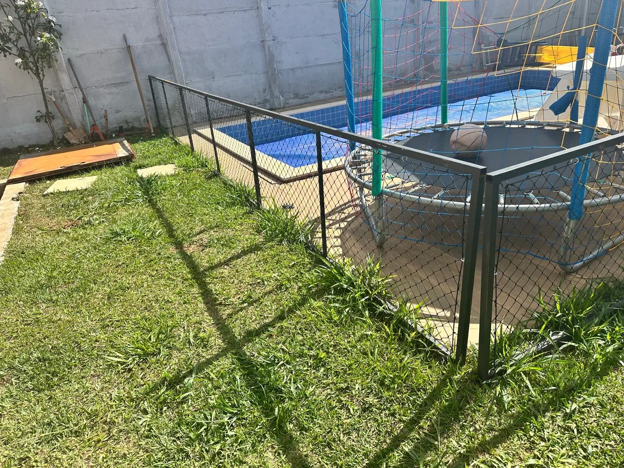 Cerca de metal removível 