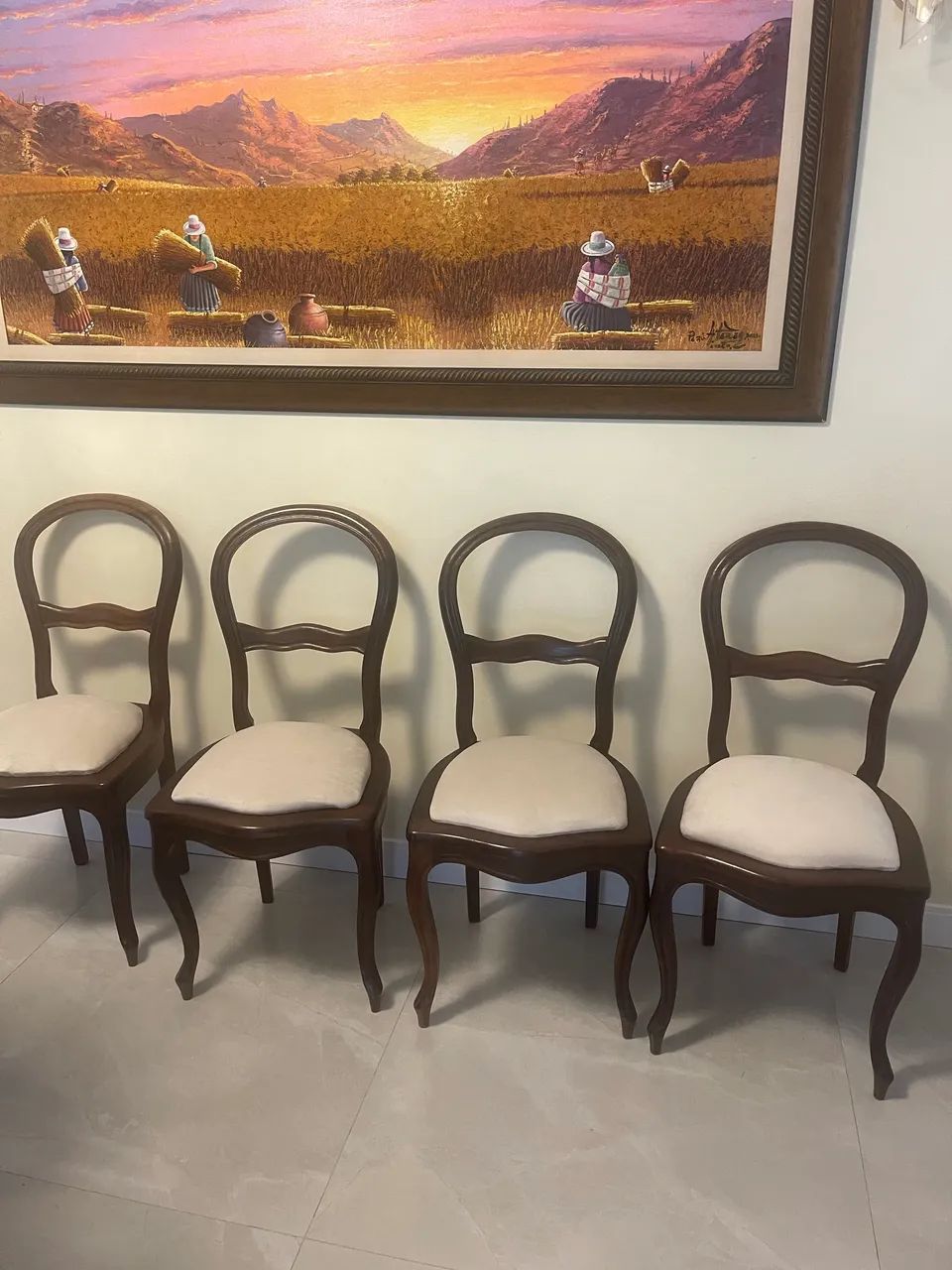 4 cadeiras antigas 