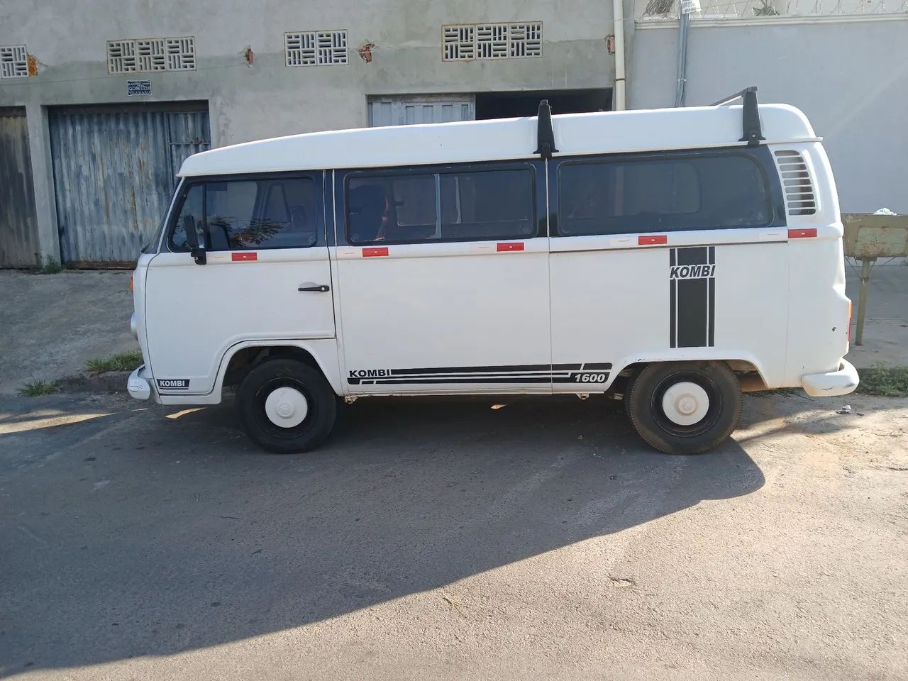 Volkswagen Kombi Standard/ Luxo/ Serie Prata 2003
