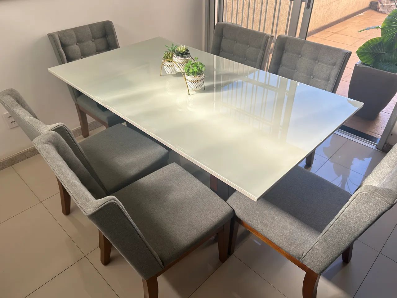 Conjunto mesa e 6 cadeiras  - Foto 2