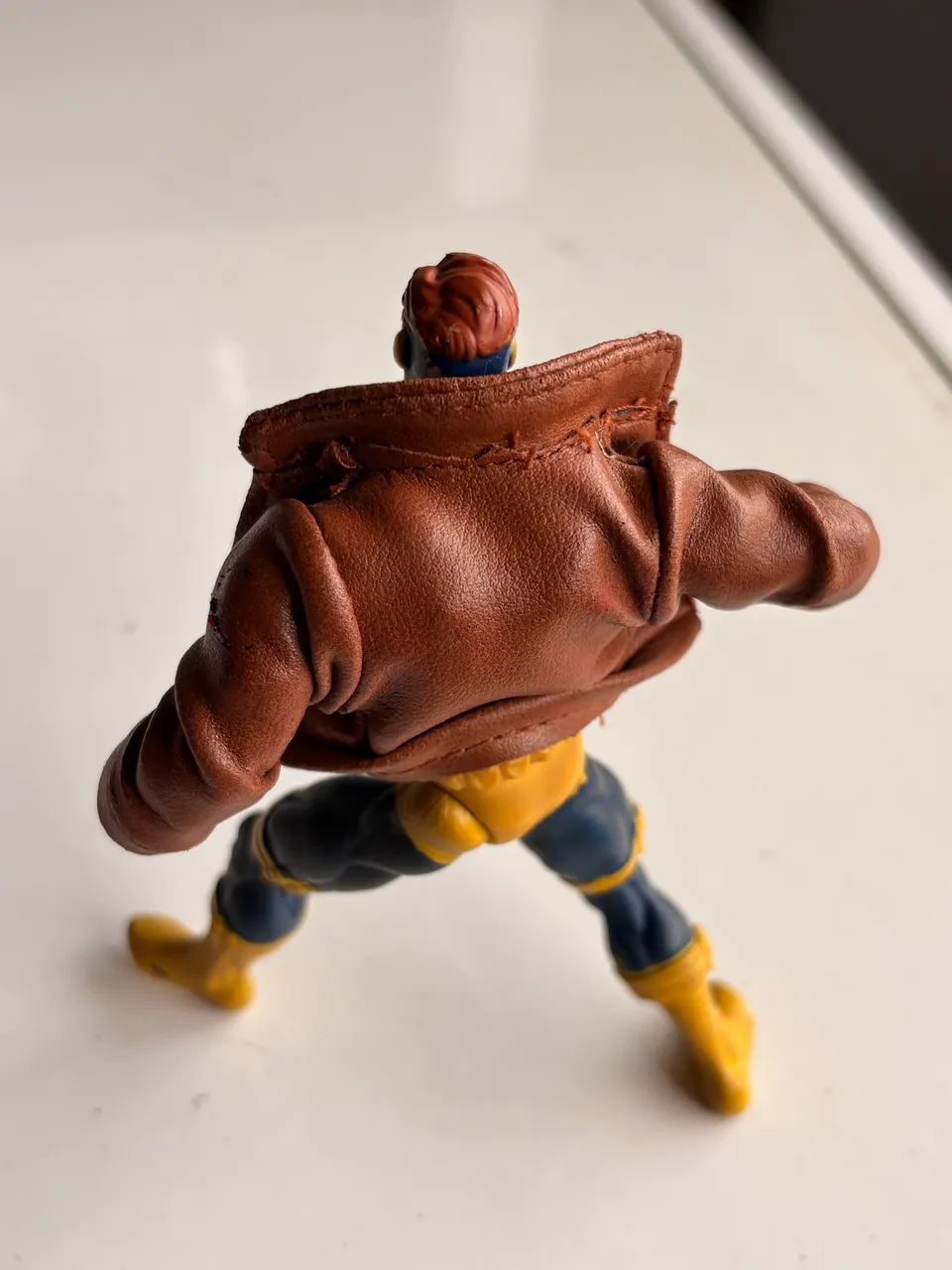 boneco ciclope x-men com jaqueta de couro 1997 - Foto 2