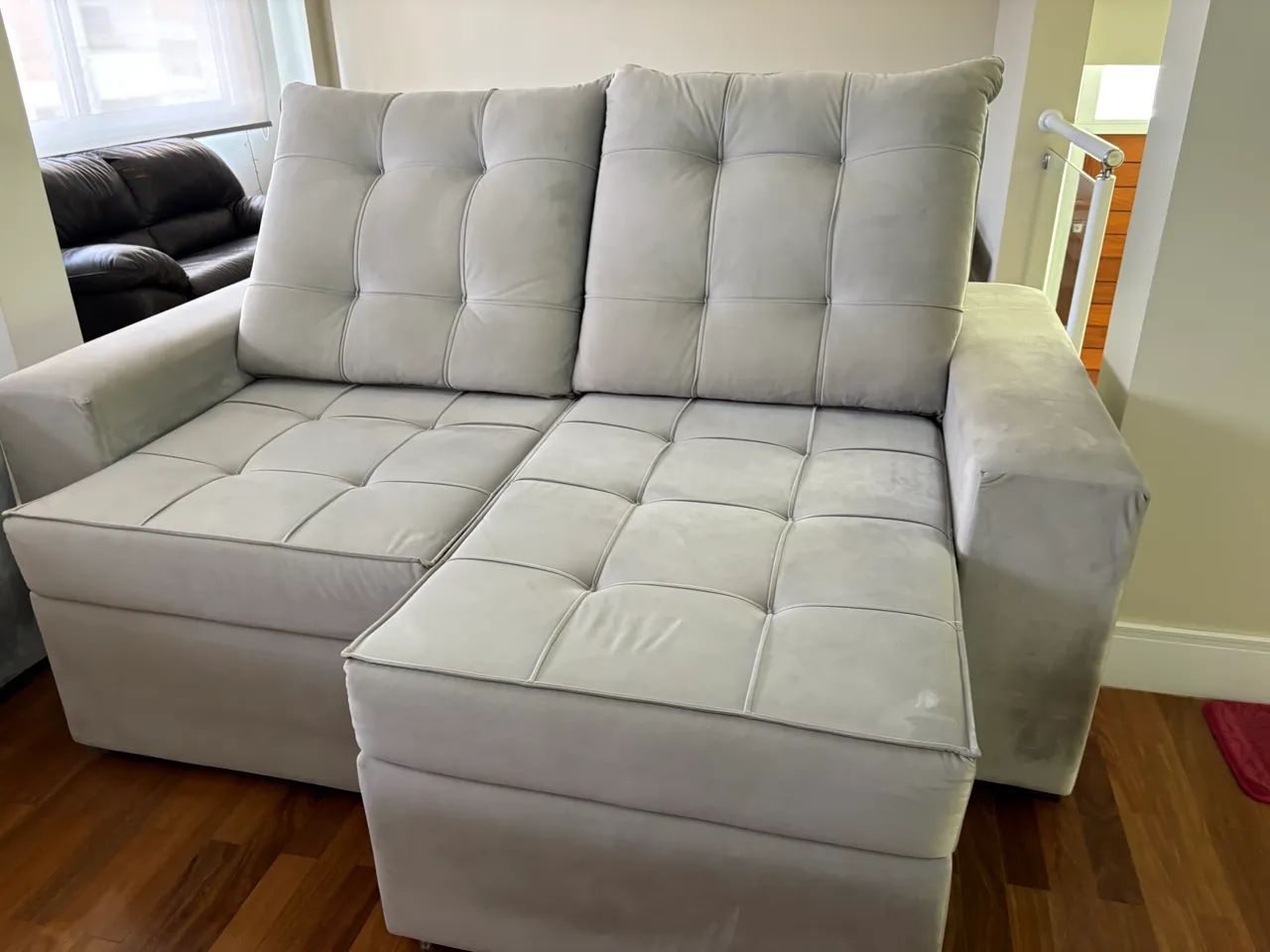 Vendo sofá 2 3 lugares bem conservado - Foto 4