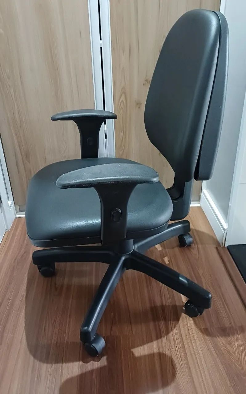 Cadeira escritorio em ótimo estado  - Foto 3