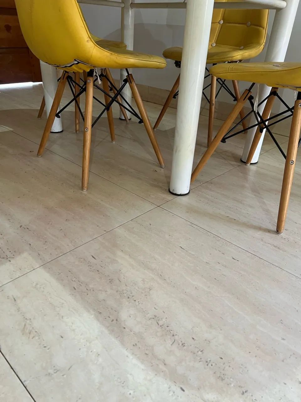 MESA JANTAR +4 CADEIRAS FAÇO ENTREGA  - Foto 4
