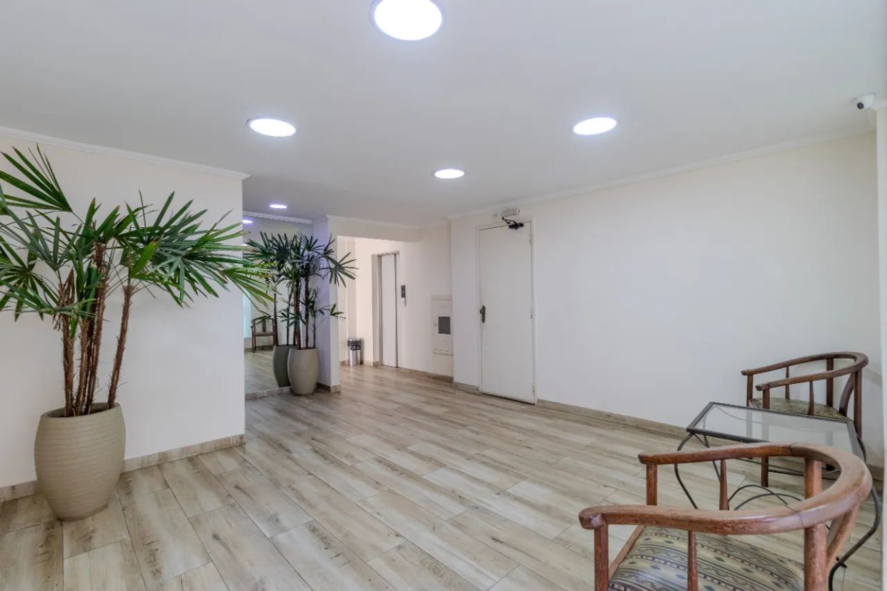 Apartamento para venda em Moema com 3 quartos, sendo 1 suíte, 87m² - Foto 2