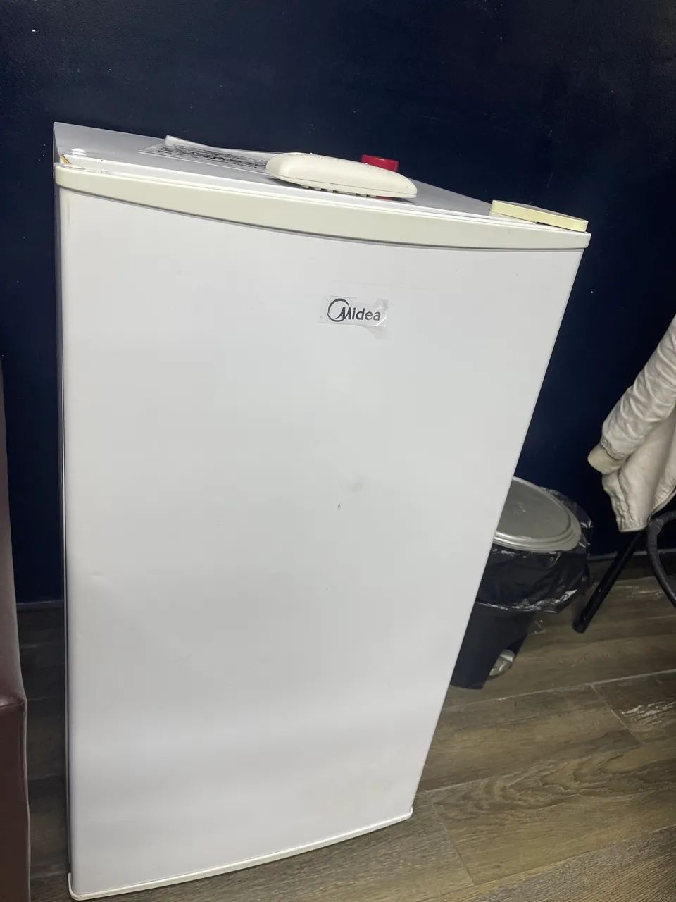 Frigobar mídea 
