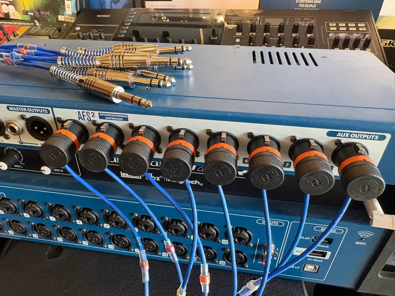 Multivia Para UI24R Axios 24 Para Powerplay 