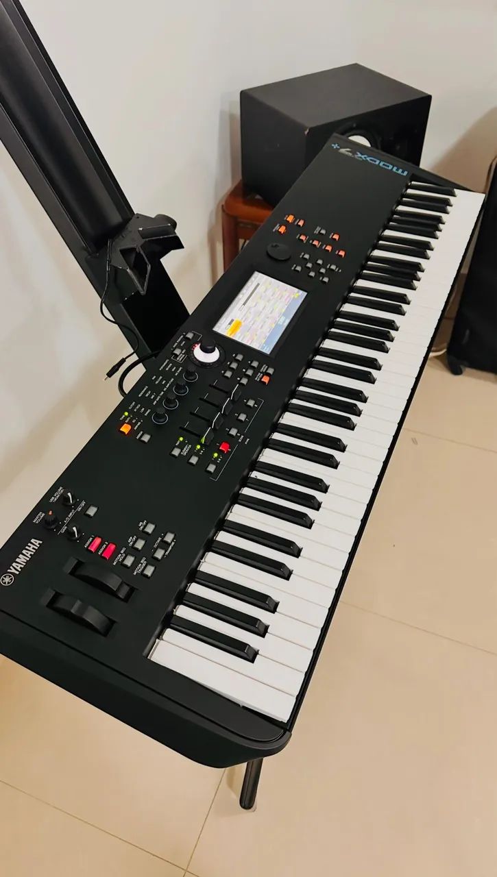 Teclado Yamaha MODX7+