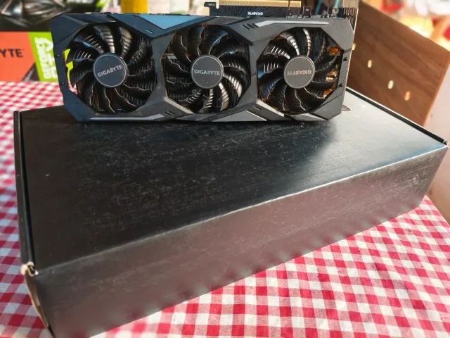 RTX 2080 SUPER Gigabyte Gaming OC 8GB - Foto 2