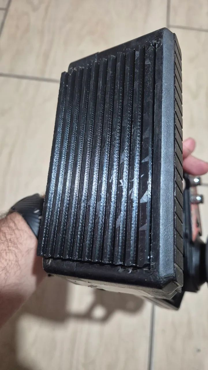Rc Automodelo Tampa de bateria Rádio Traxxas Tq 3D - Foto 3