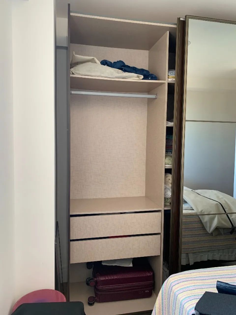 Guarda-roupa Rudnick grande e com ESPELHO - Foto 4