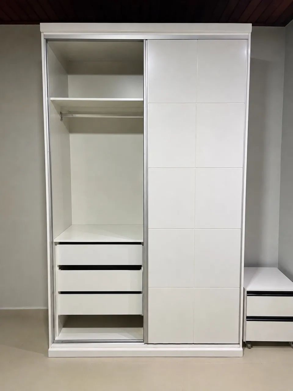 Guarda Roupa 2 portas  - Foto 2