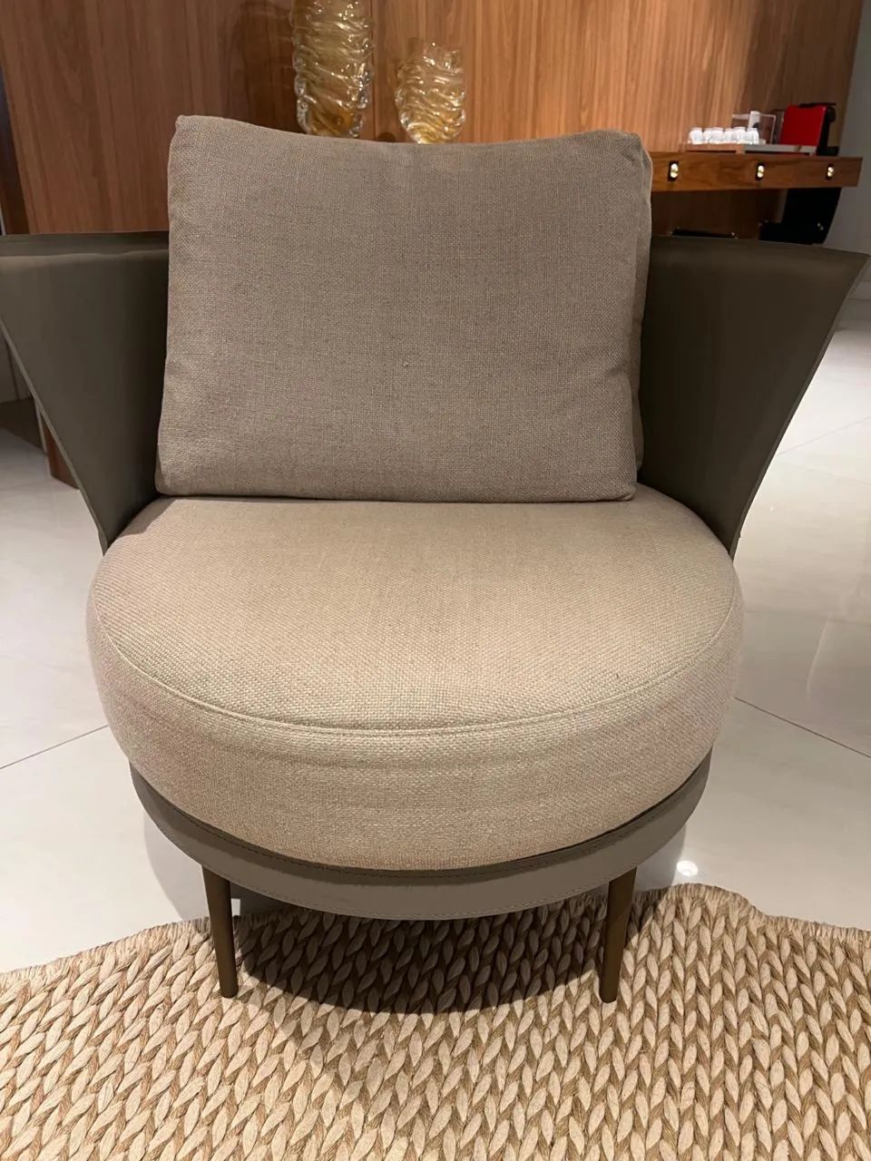 Vendo poltrona giratória Artefacto - Foto 2