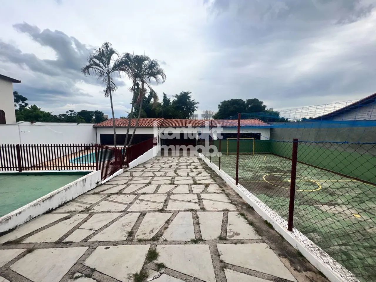 Loja à venda 607m² em Jardim Gonçalves