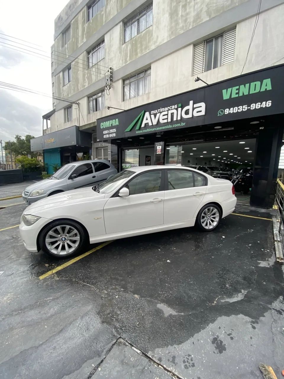 BMW 320I 320i 2011 - Foto 3