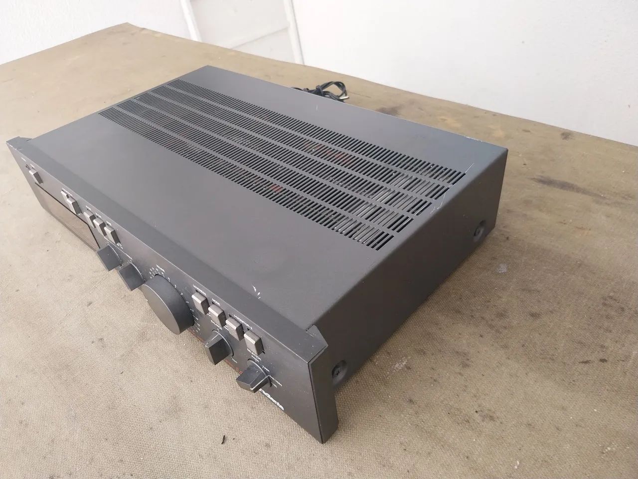 Vendo receiver Gradiente modelo IA2 conservado e funcional.  - Foto 4